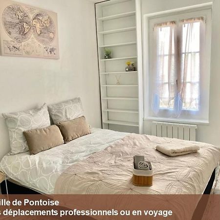 F2 Haut De Gamme Avec Vue Sur Notre Dame Pontoise Exterior foto